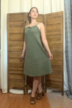 Εμπριμέ γυναικείο καλοκαιρινό φόρεμα με τιράντες από πικέ ύφασμα