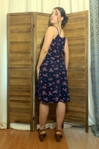 Εμπριμέ γυναικείο καλοκαιρινό φόρεμα με τιράντες από πικέ ύφασμα